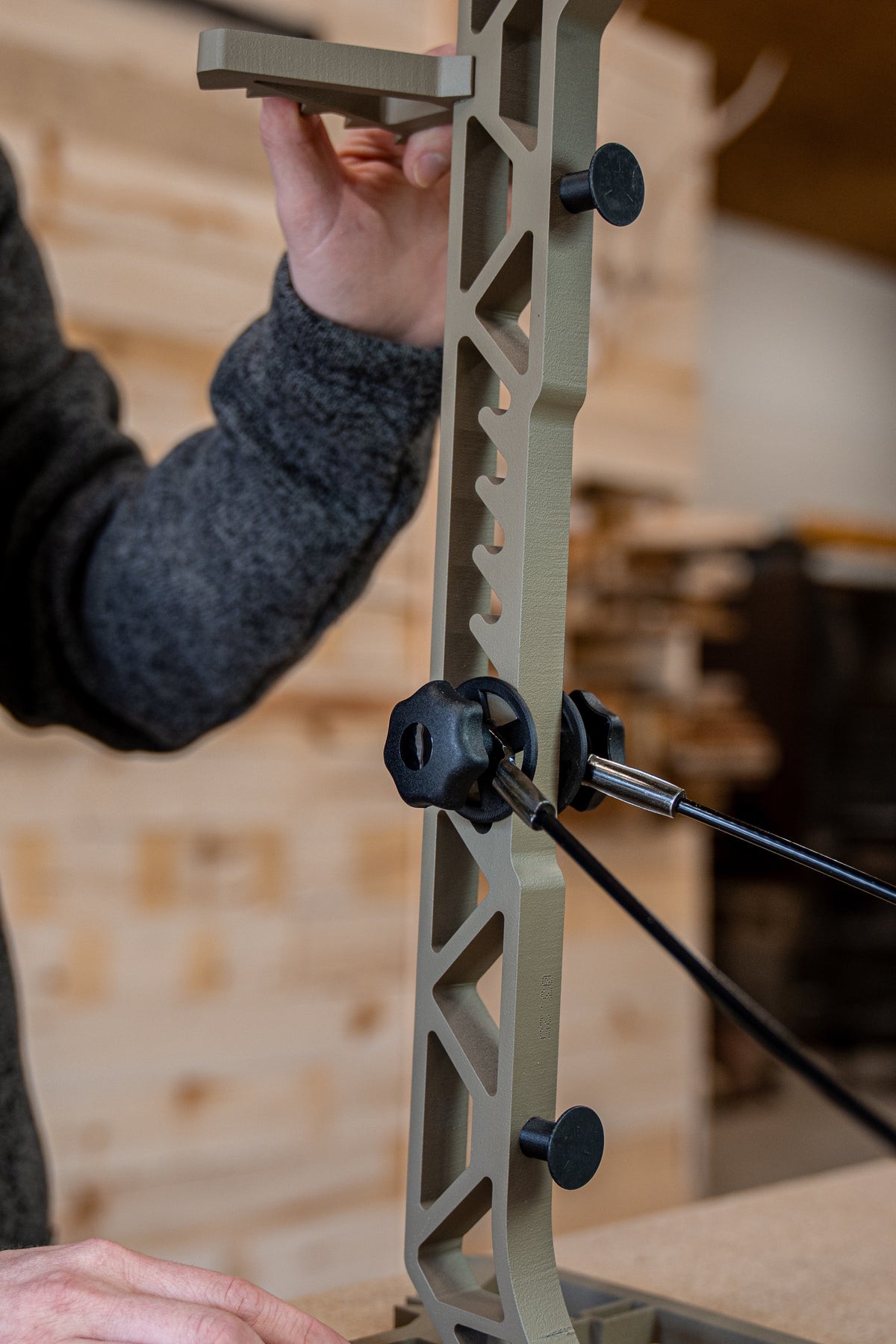 Element Hanging Model Element X Hang On – Elevate Stand Co.